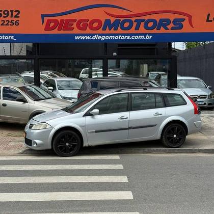 RENAULT MEGANE 1.6 DYNAMIQUE 16V FLEX 4P MANUAL RENAULT MEGANE 1.6 DYNAMIQUE 16V FLEX 4P MANUAL